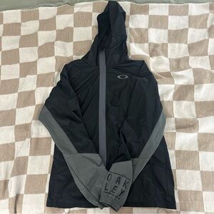 Oakley Men's Windbreaker in Black and Gray